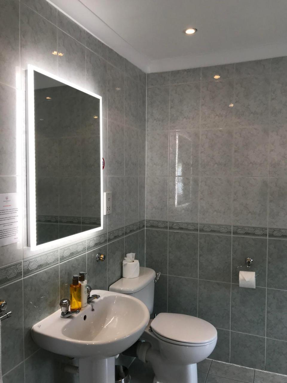Inverkip Hotel エクステリア 写真